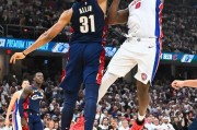 开云体育-举火烧天！NBA官方晒杜伦单臂隔扣阿伦的定格画面